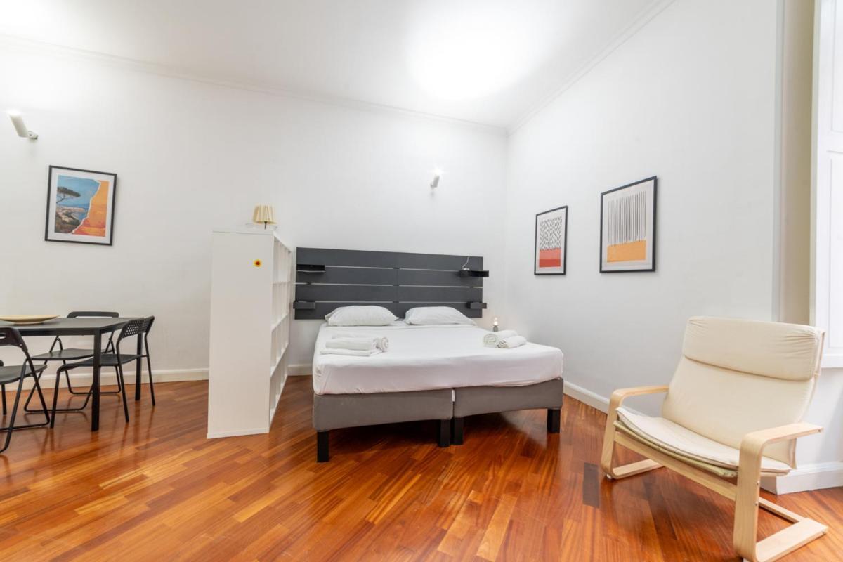Via Atri 25 Appartement Napels Buitenkant foto